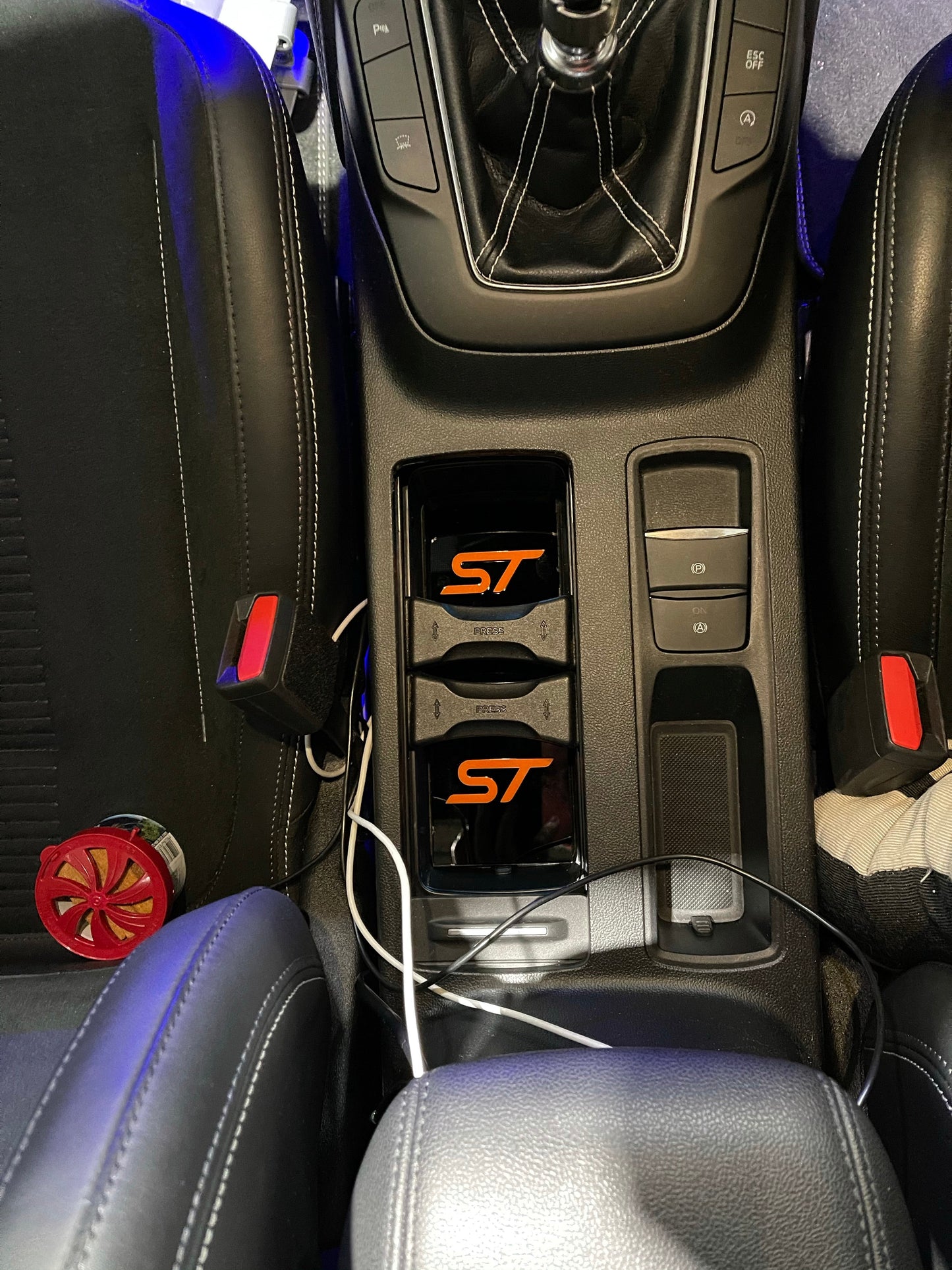 MK4 Focus - Cup Holder Inserts With Logo - Car Enhancements UK