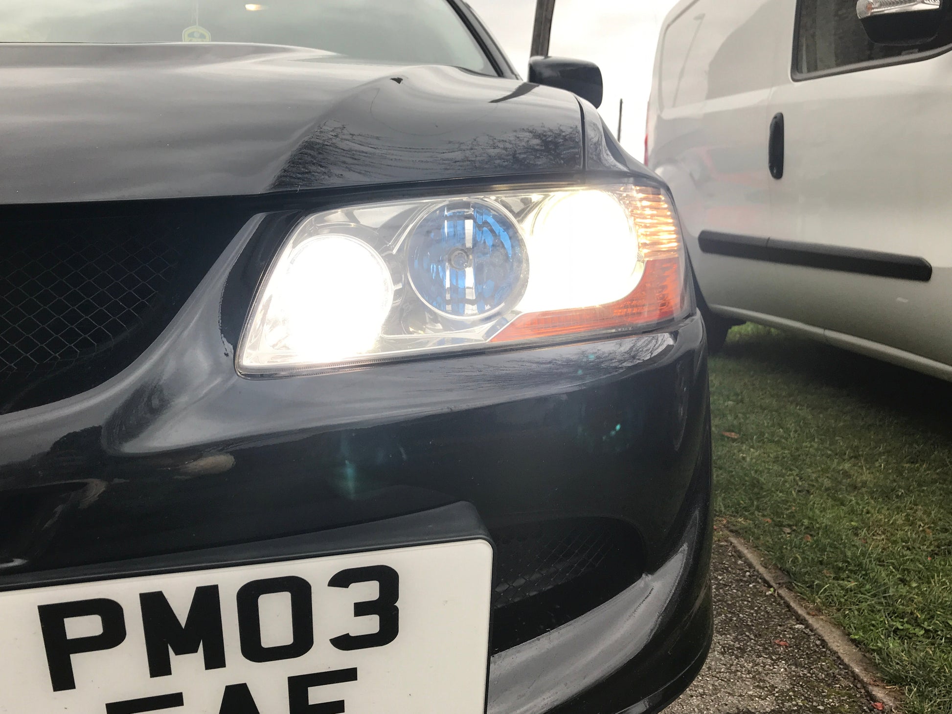 IllumiNite 9006/HB4 Ice White Upgrade - Car Enhancements UK