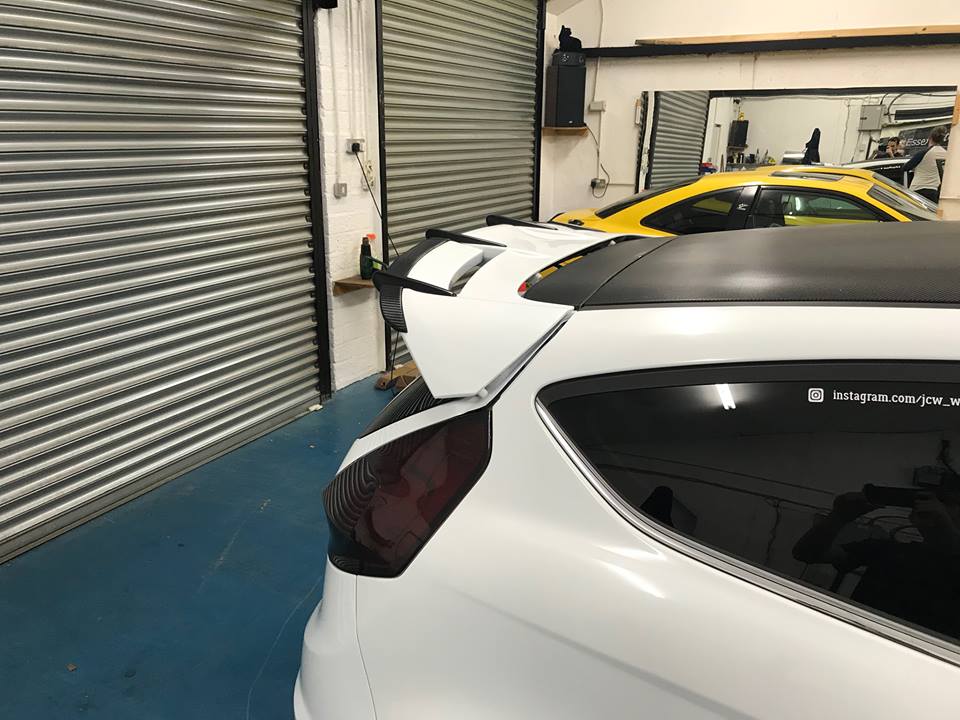 Aesthetic Energy Spoiler Risers MK7 Fiesta (Multiple Colours) - Car Enhancements UK